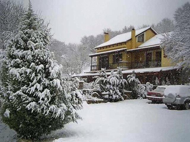 Guesthouse Mylona Арахова Экстерьер фото